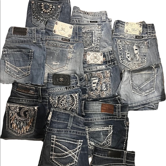 Not for sale Miss Me & BKE Cut off shorts - Picture 3 of 11